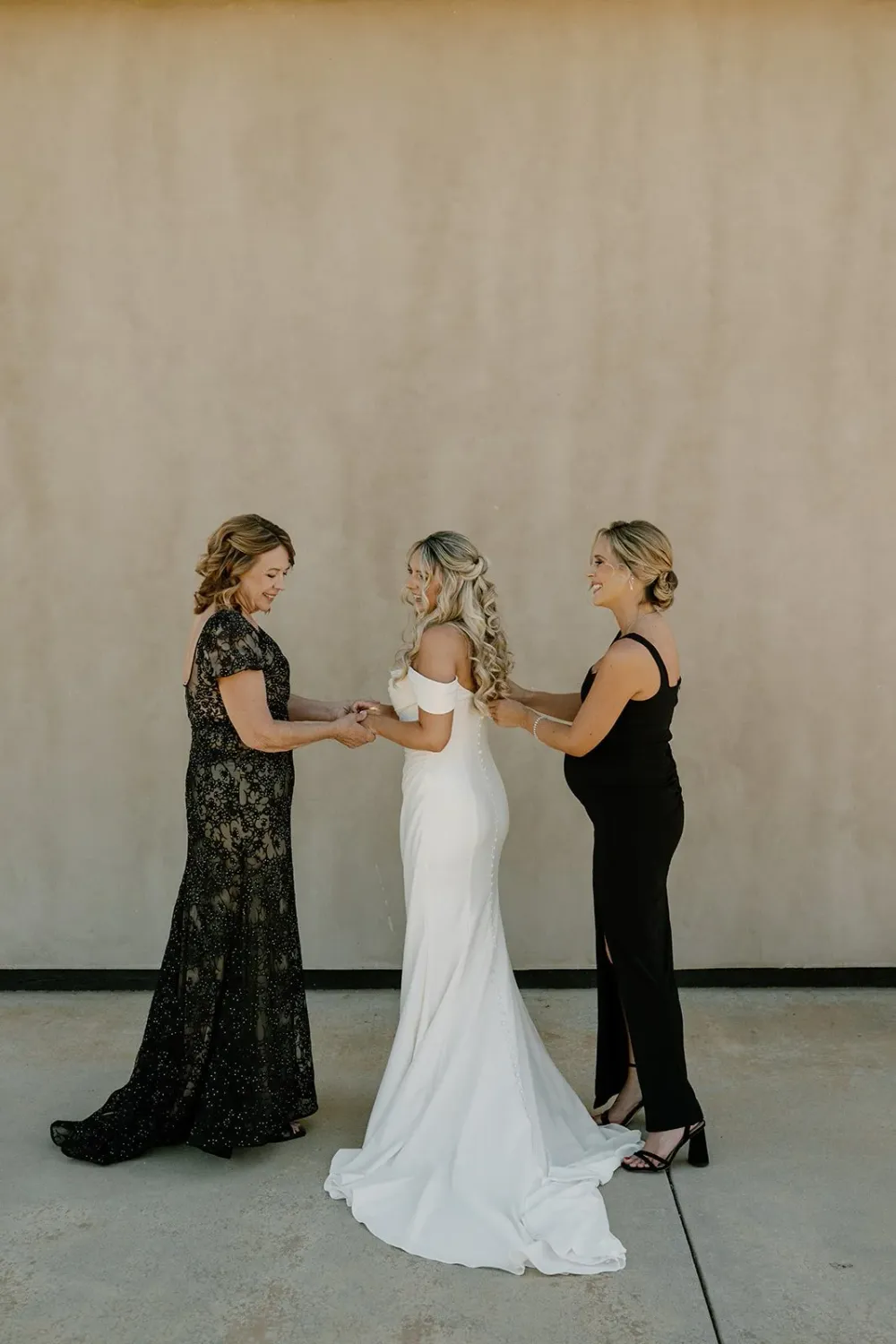Black Oak Mountain Vineyard Wedding — photograph 3