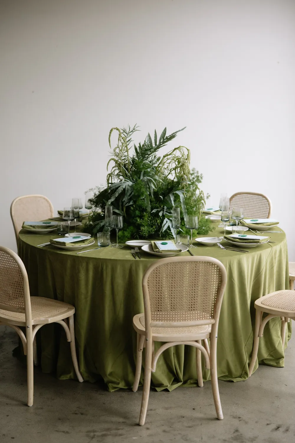 Modern Luxury Wedding Reception Inspiration — photograph 16