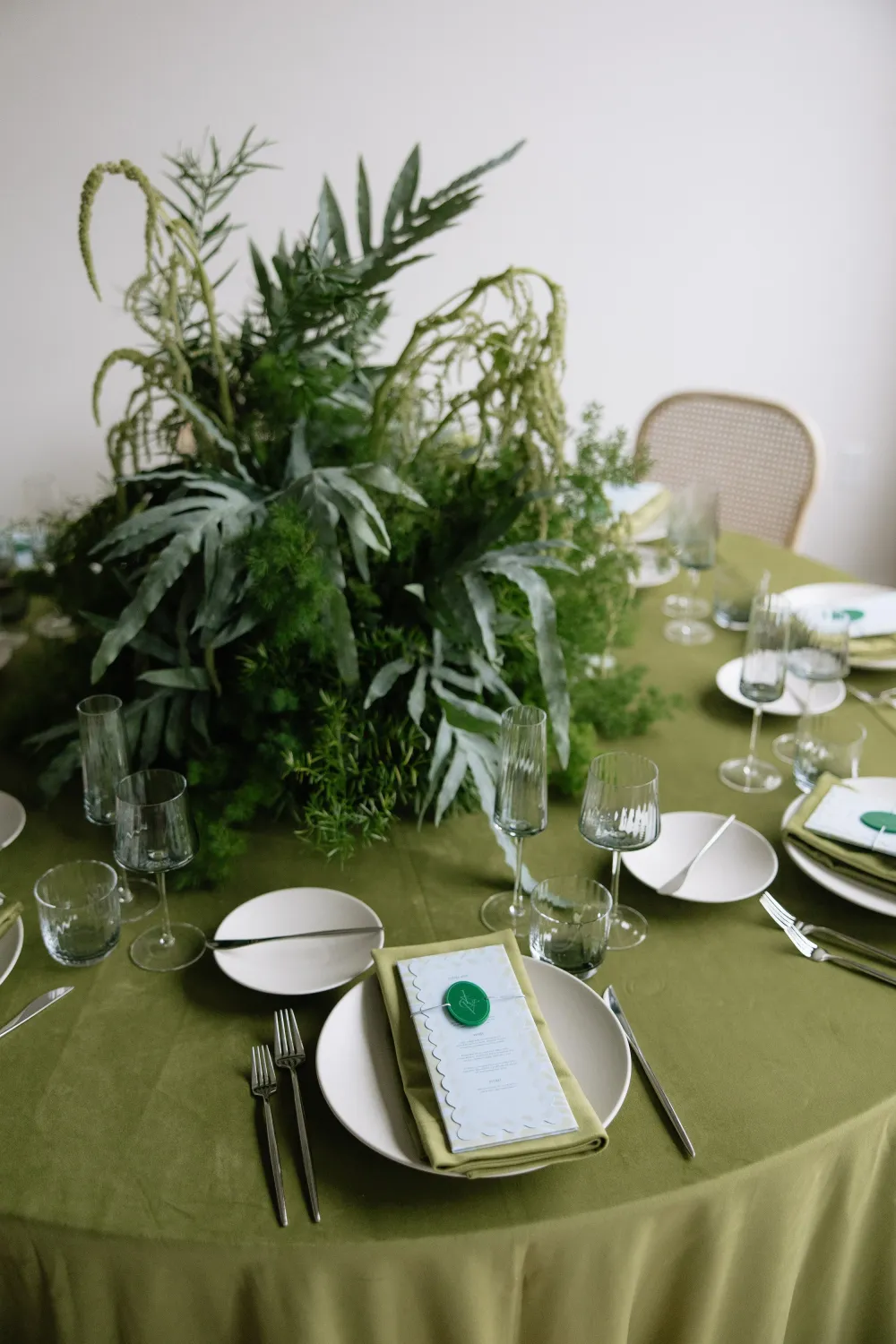 Modern Luxury Wedding Reception Inspiration — photograph 11