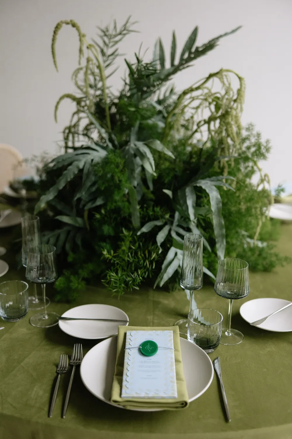 Modern Luxury Wedding Reception Inspiration — photograph 7