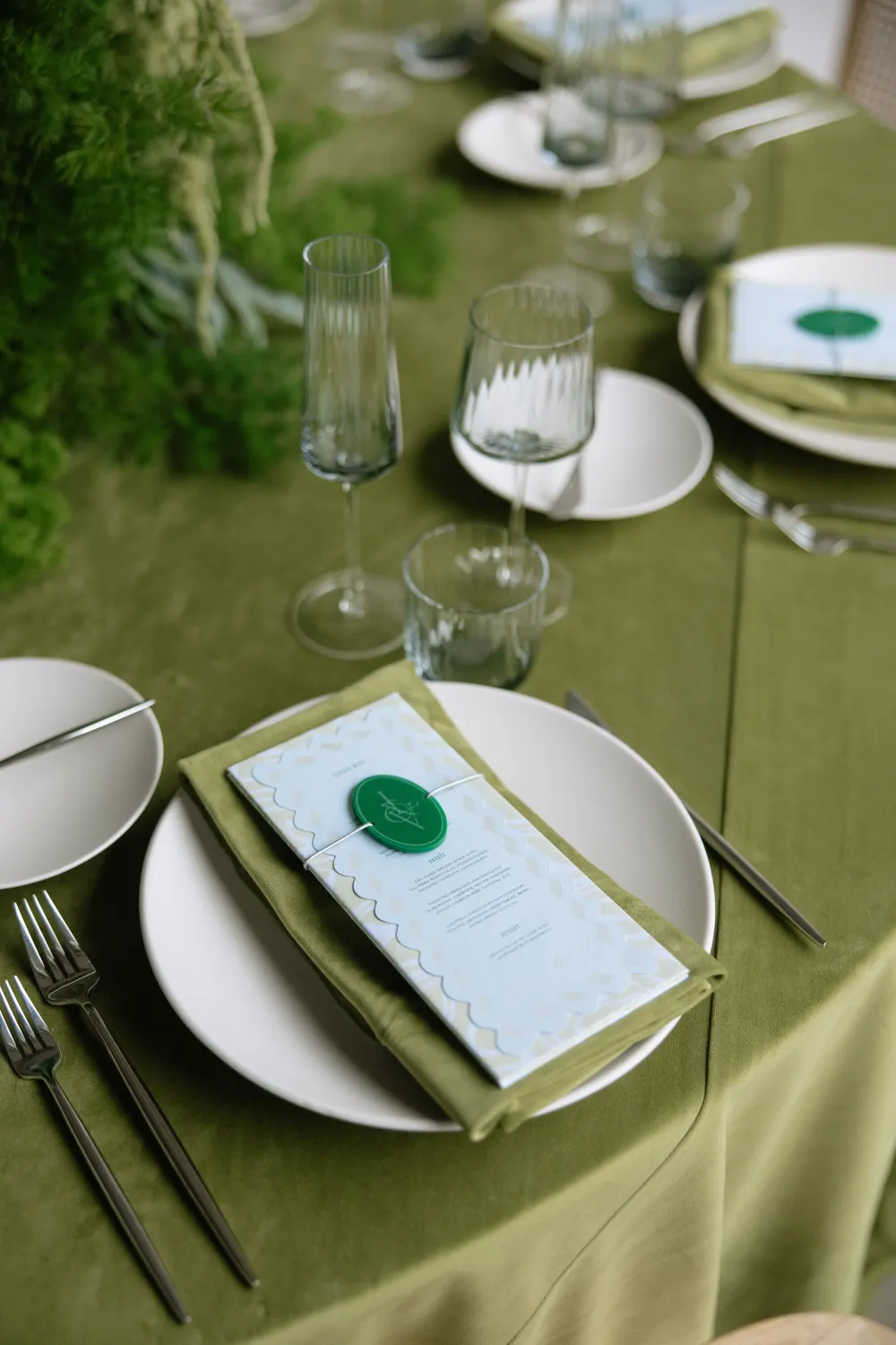 Modern Luxury Wedding Reception Inspiration — photograph 22