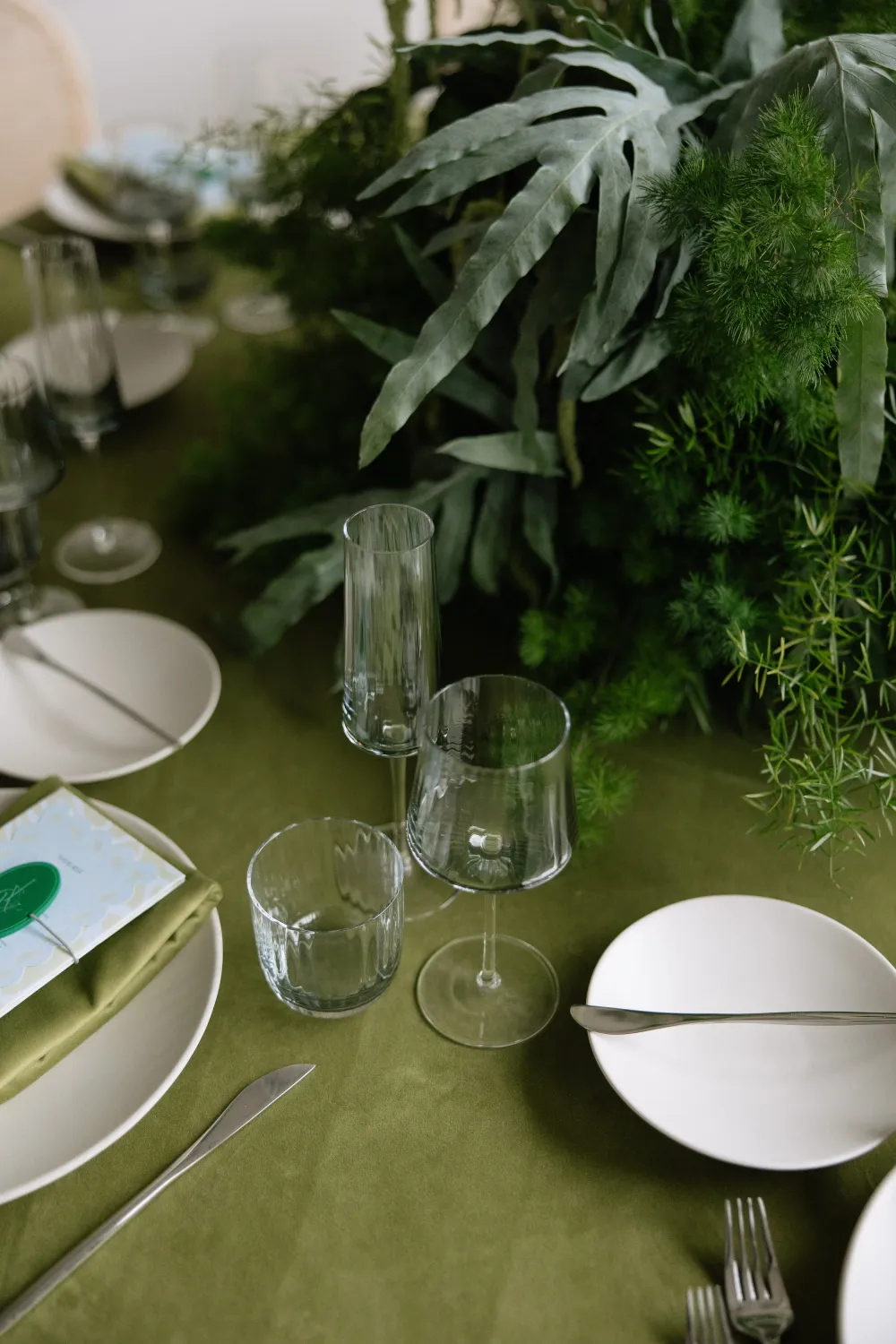 Modern Luxury Wedding Reception Inspiration — photograph 8