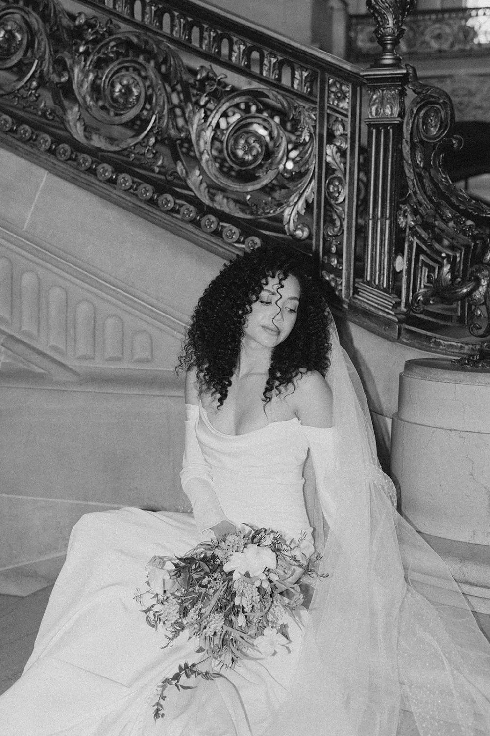 Romantic San Francisco City Hall Elopement — photograph 2