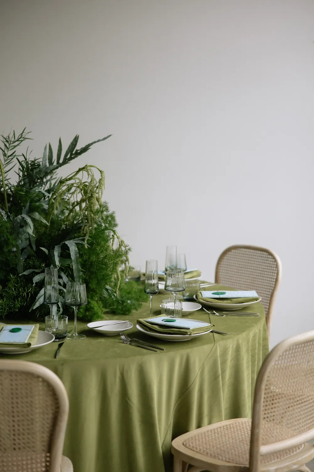 Modern Luxury Wedding Reception Inspiration — photograph 29