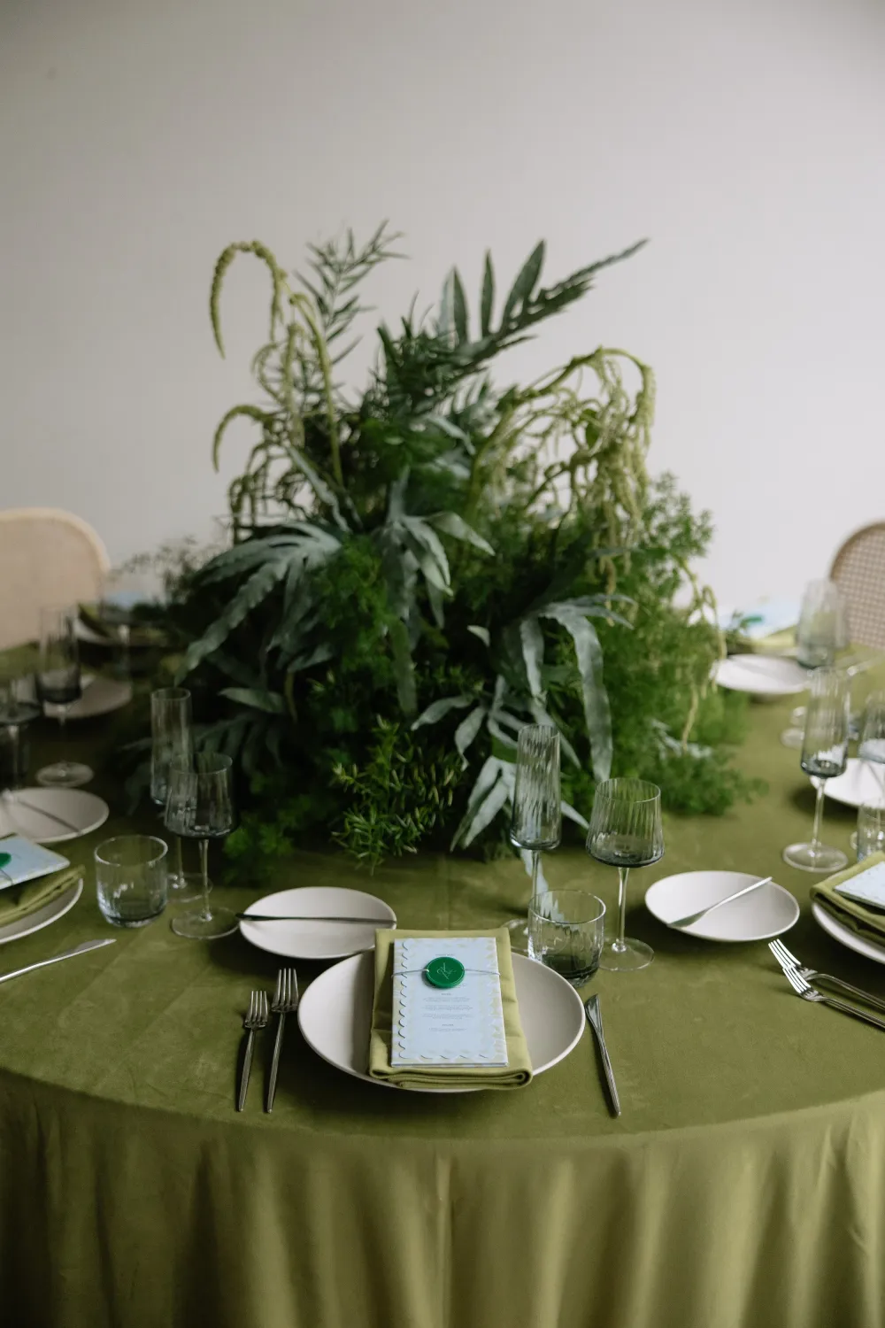 Modern Luxury Wedding Reception Inspiration — photograph 13
