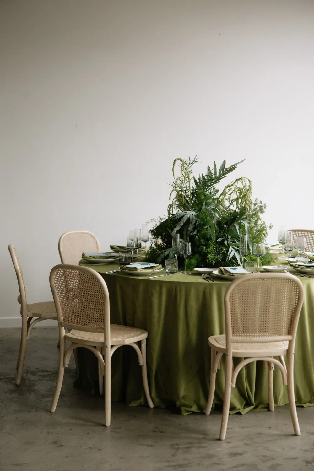 Modern Luxury Wedding Reception Inspiration — photograph 3