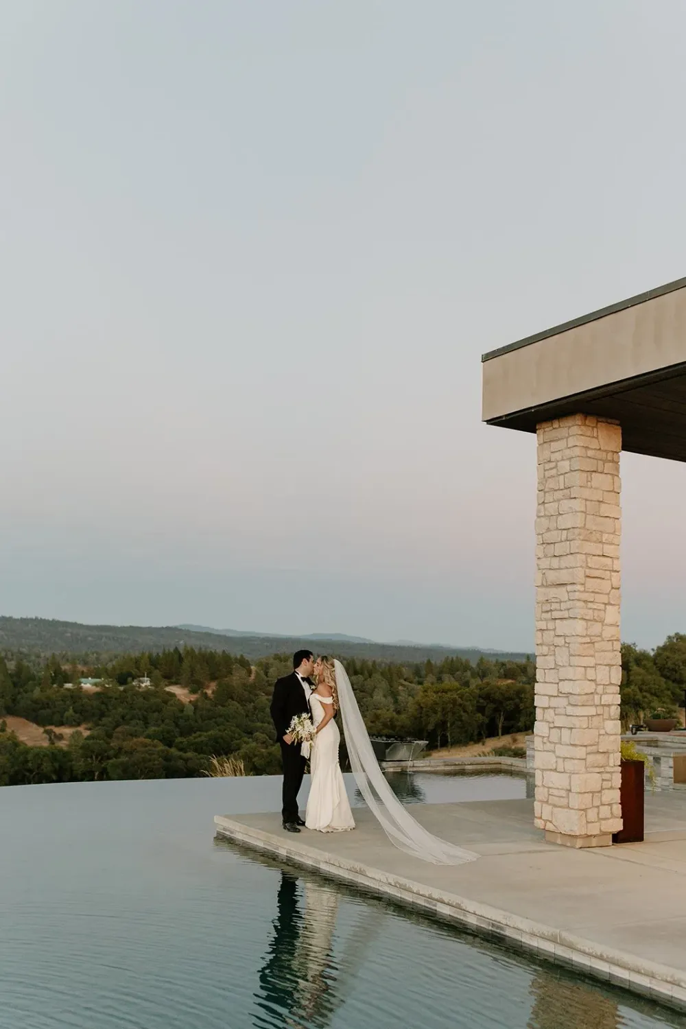 Black Oak Mountain Vineyard Wedding — photograph 13