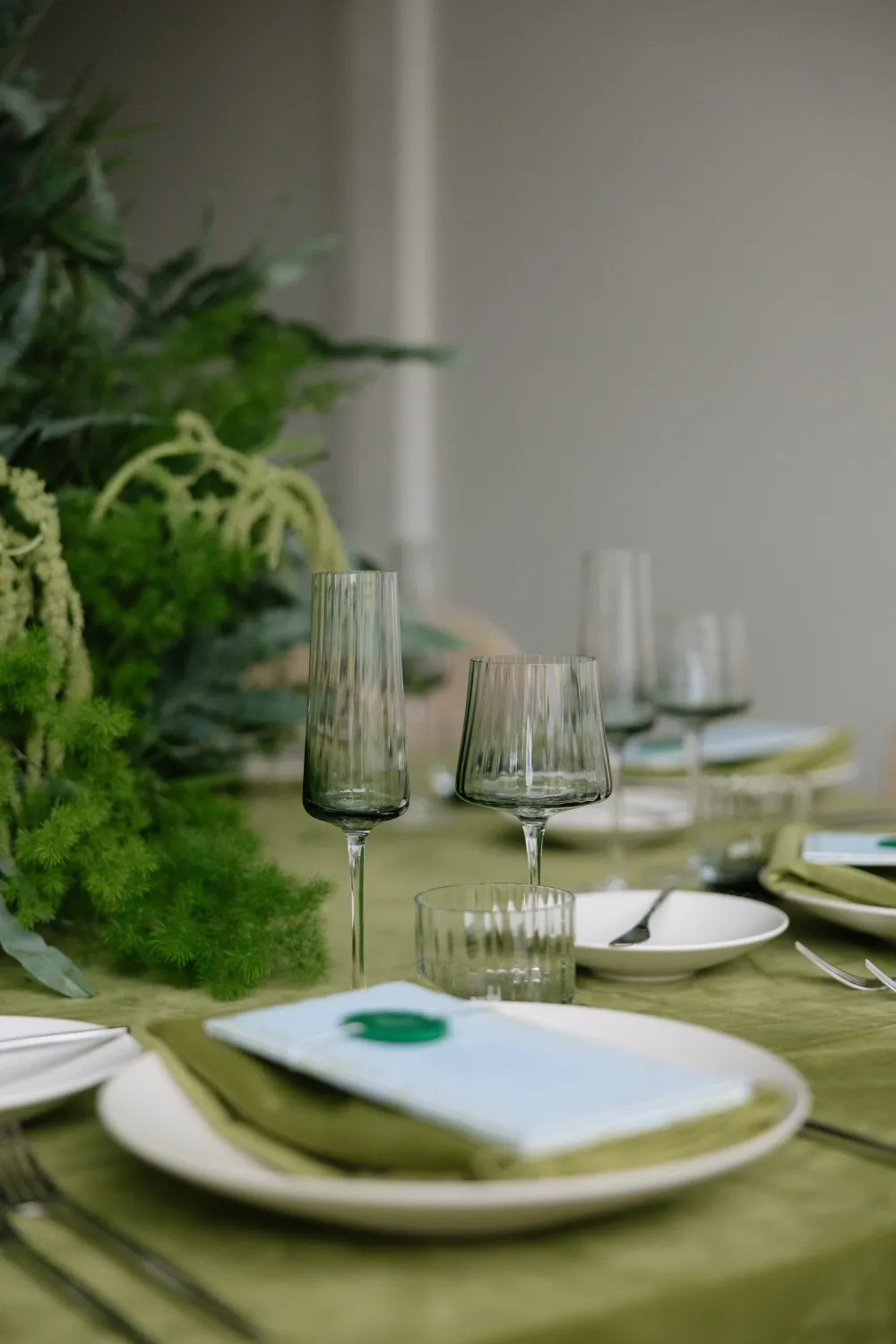 Modern Luxury Wedding Reception Inspiration — photograph 25