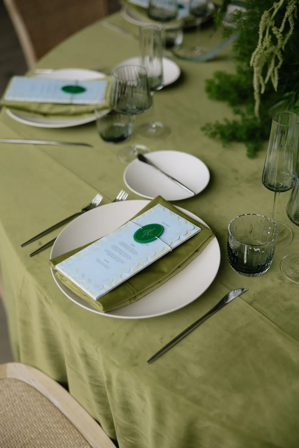 Modern Luxury Wedding Reception Inspiration — photograph 9