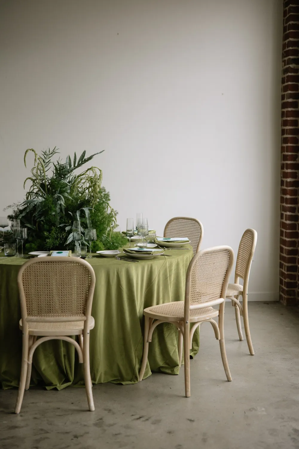 Modern Luxury Wedding Reception Inspiration — photograph 1